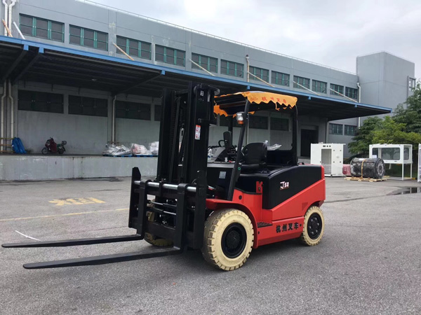 中微半導體設備(上海)有限公司-采購杭州叉車案例2 中微半導體設備(上海)有限公司-采購杭州叉車案例2