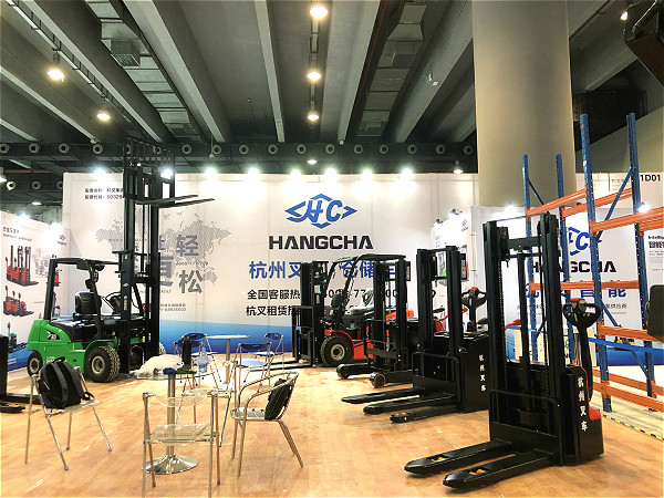 為什么這里人山人海？因為杭叉參加了物流行業(yè)的盛會！