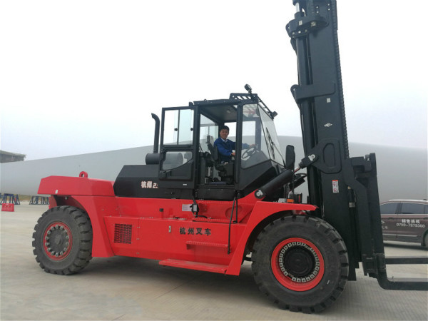 關(guān)于叉車(chē)的7個(gè)冷知識(shí)：蓄電池叉車(chē)到底比柴油叉車(chē)省多少錢(qián)？