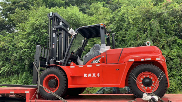 內燃叉車動力不足？機油要保養(yǎng)！